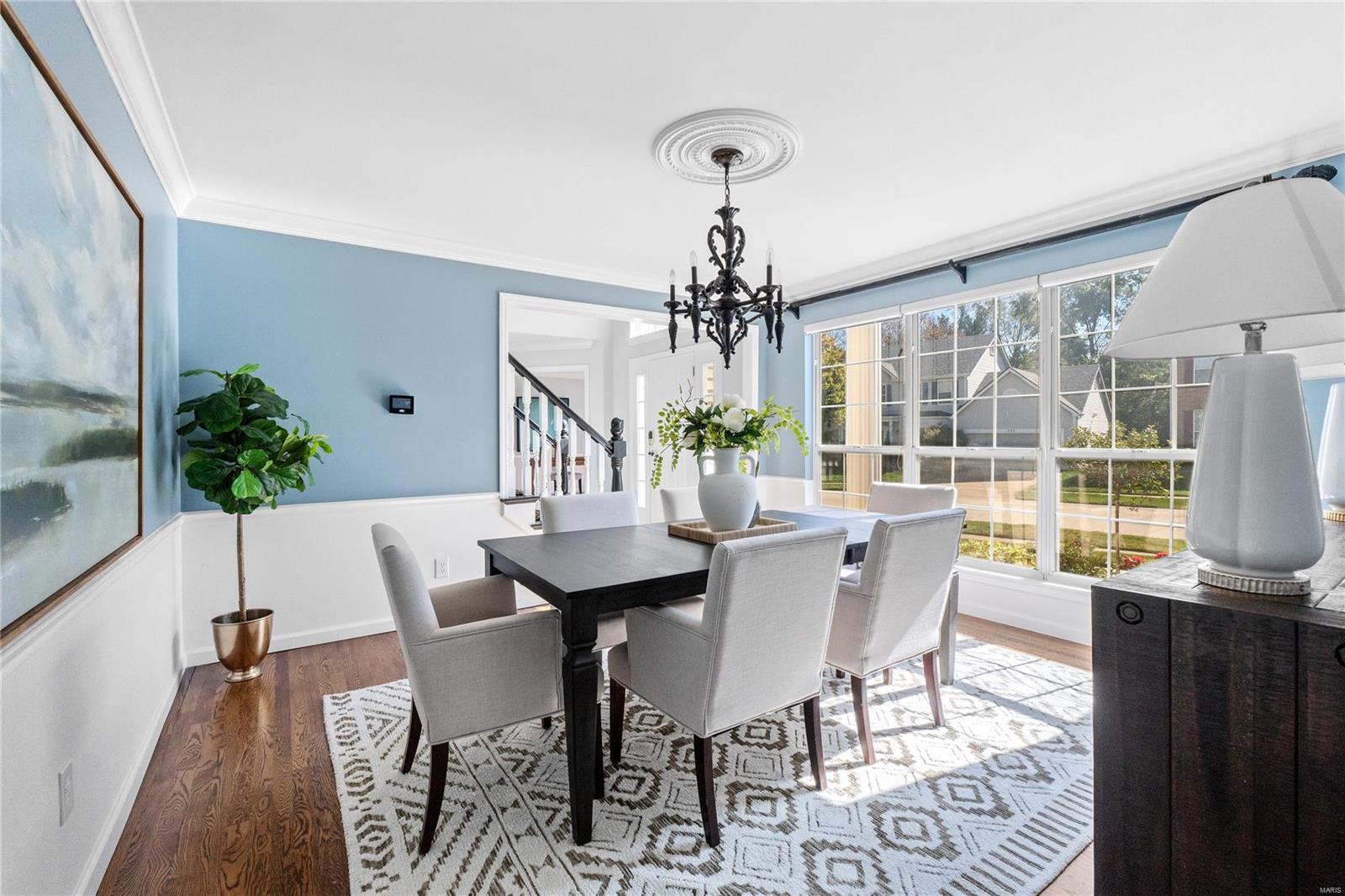 Chesterfield, Missouri 63005, United States, 4 Bedrooms Bedrooms, ,3 BathroomsBathrooms,Residential,Pending,37592