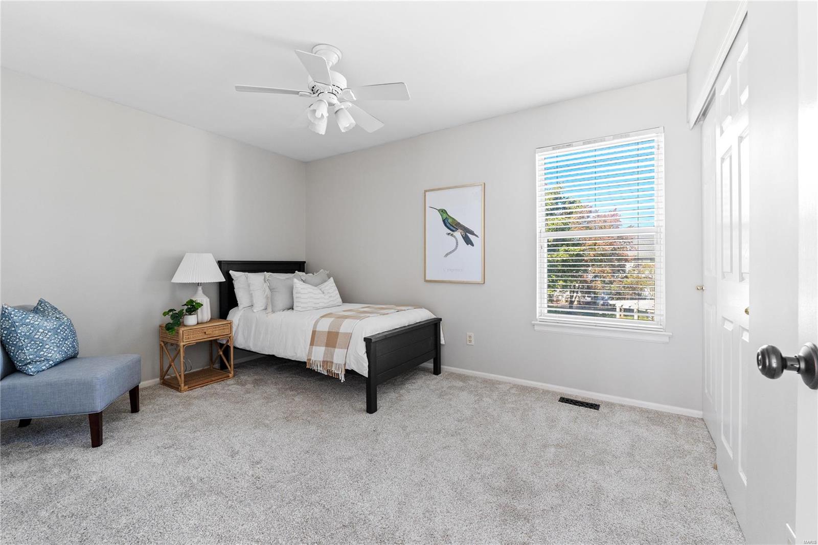 Chesterfield, Missouri 63005, United States, 4 Bedrooms Bedrooms, ,3 BathroomsBathrooms,Residential,Pending,37592