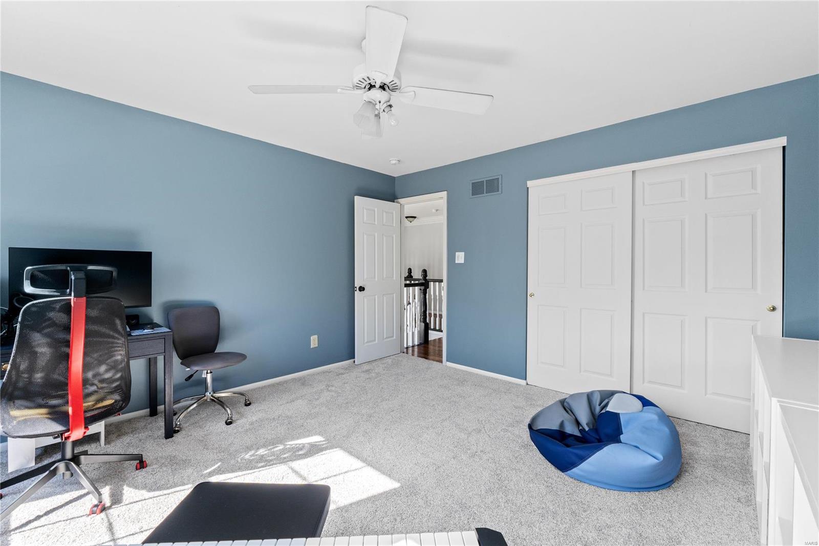 Chesterfield, Missouri 63005, United States, 4 Bedrooms Bedrooms, ,3 BathroomsBathrooms,Residential,Pending,37592