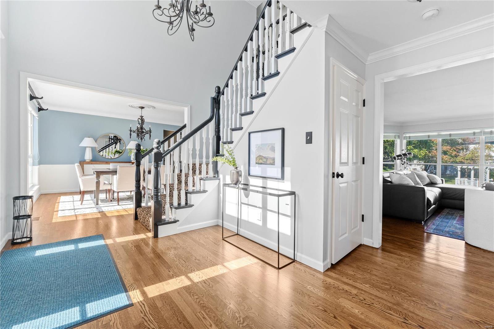 Chesterfield, Missouri 63005, United States, 4 Bedrooms Bedrooms, ,3 BathroomsBathrooms,Residential,Pending,37592