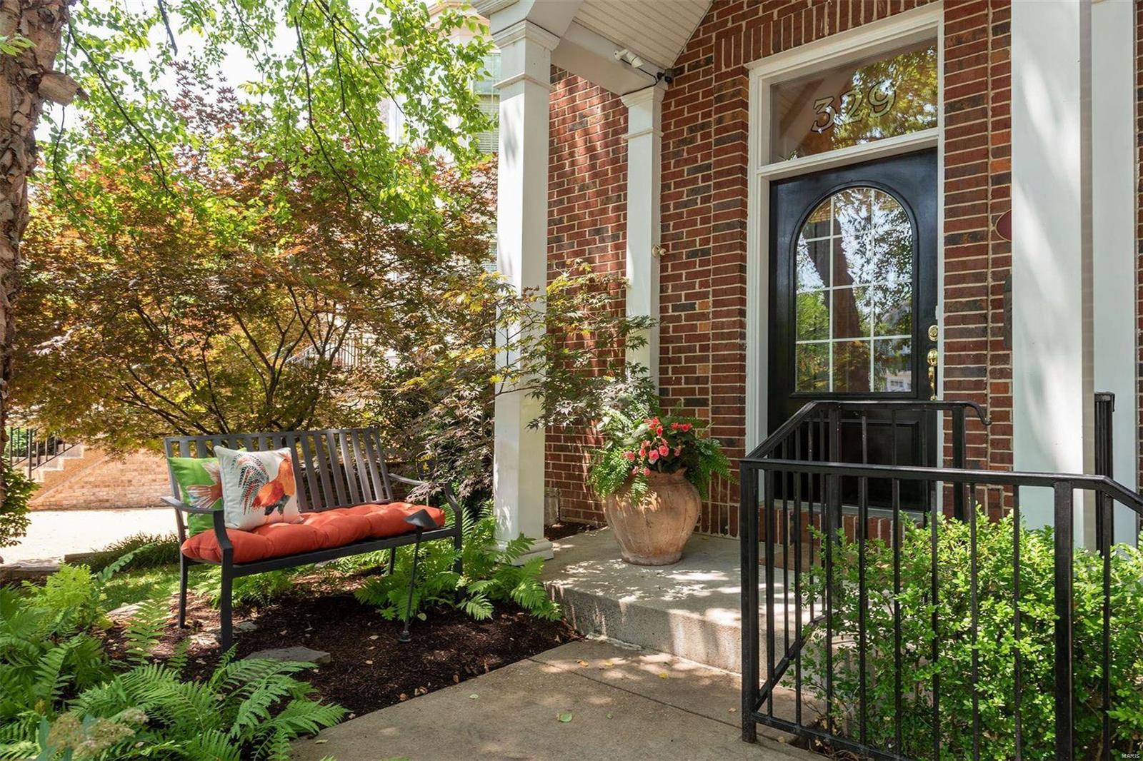 Central Row Twnhms - Residential