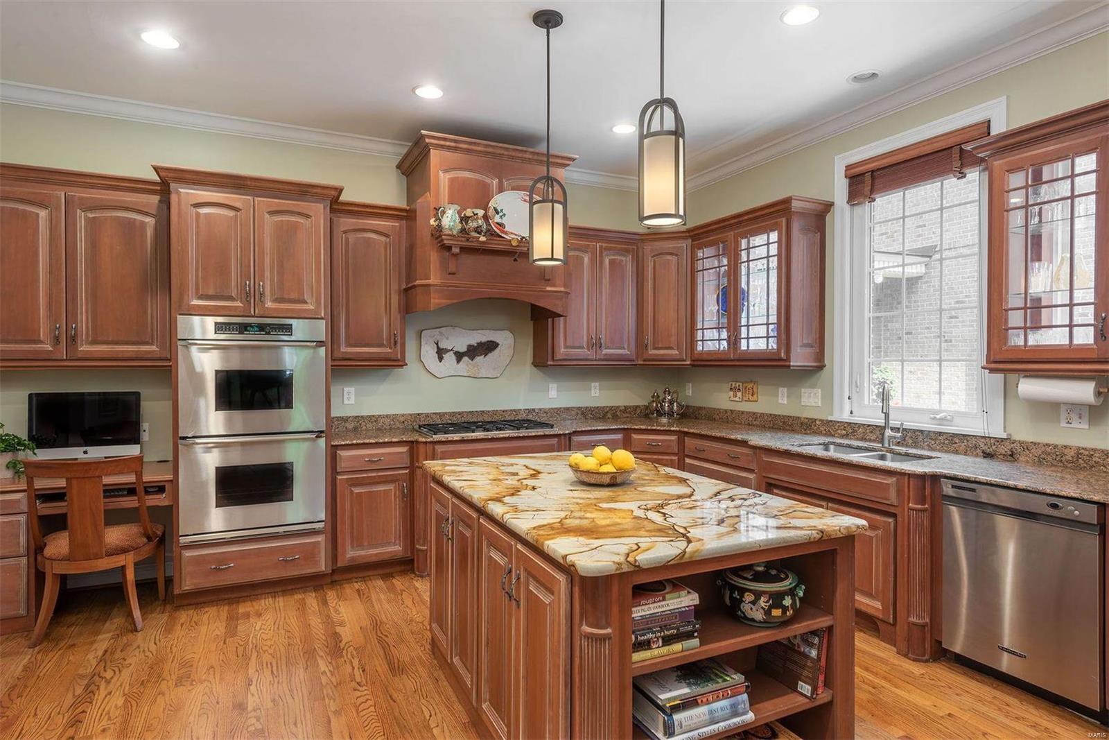 Central Row Twnhms - Residential