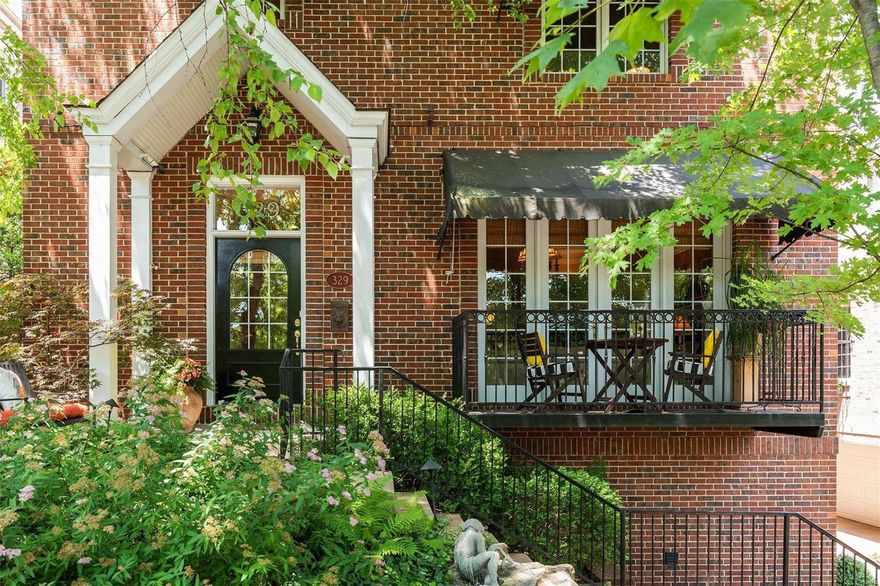 Enjoy the privacy and beauty of this sophisticated European-inspired home, positioned in one of the most desirable areas of St. Louis. This rare 4-story, fee simple townhome with elevator is a handsome setting for escape or entertainment.  Graceful, aesthetic standards have been applied to all finishes:  marvelous ceiling heights, spacious rooms, stunning fireplace, gorgeous hardwood floors and unique interior elements.  The see-thru kitchen cabinets are magical. The dramatic renovated MBR suite features stunning granite and a stand-alone soaking tub.  The spectacular landscaping is graced by one of Clayton’s legendary oak trees. Enjoy morning coffee or an afternoon beverage on the private front porch accessible thru beautiful French doors.  Unique to neighborhood is the side entry garage.  The walkout LL includes a spacious sitting room with built-ins which could easily transform into bunk room or game room. The heated garage is installed with EV-ready charging. Location: Suburban