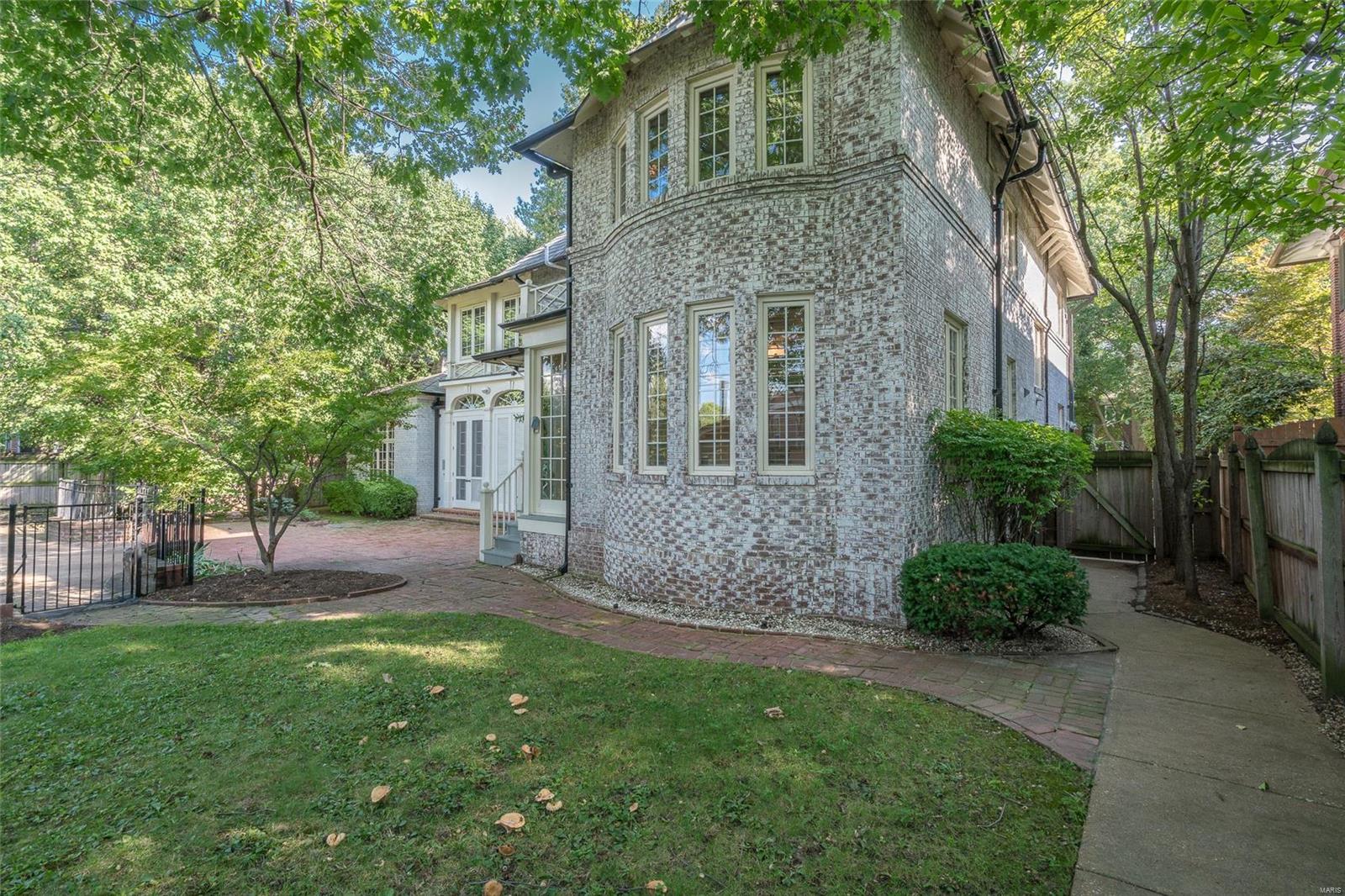 Hillcrest - Residential