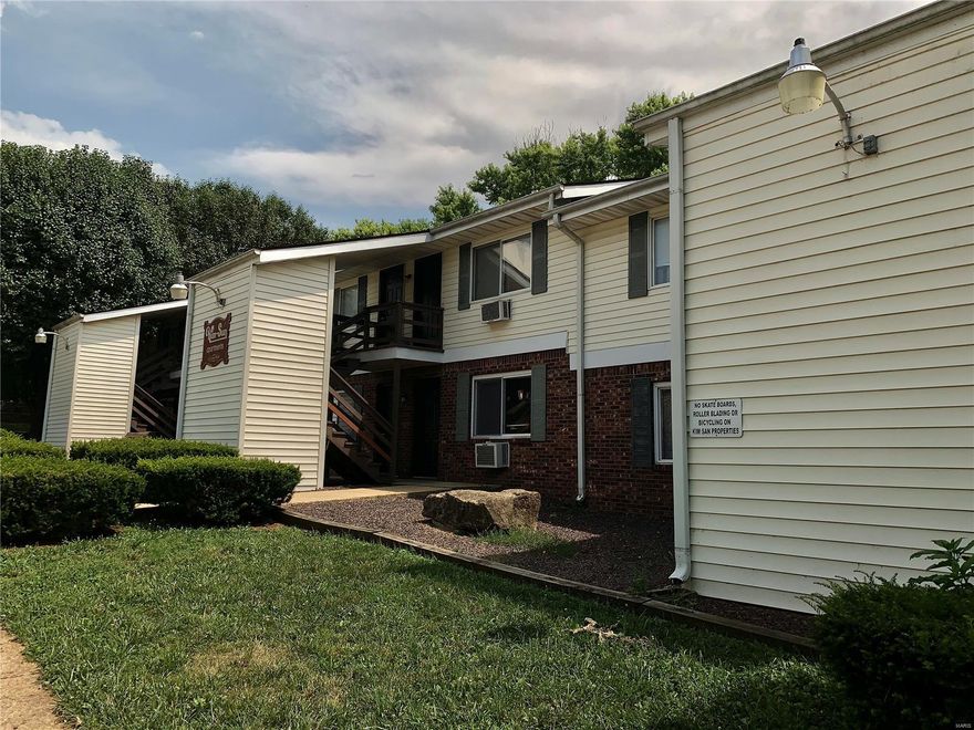 This is a 1x showing put in mls for comp purposes only. There are a total of 49 units in 10 buildings. There are 24 1 bedroom 1 bath units. There are 10 2 bedroom 1 1/2 baths and 15 2 bedroom 2 baths. 2 bedroom rents range from $475-550.
All Addresses are as follows:
101 Swan 09-30-05-22-006-0014.00
105, 107, 109 Swan 09-30-05-22-006-0010.00
113 Swan 09-30-05-22-006-0008.00
101,103,105 Pelican 09-30-05-22-005-0004.00
1008 Jane 09-30-05-22-003-0002.00
1010 Jane 09-30-05-22-003-002.01