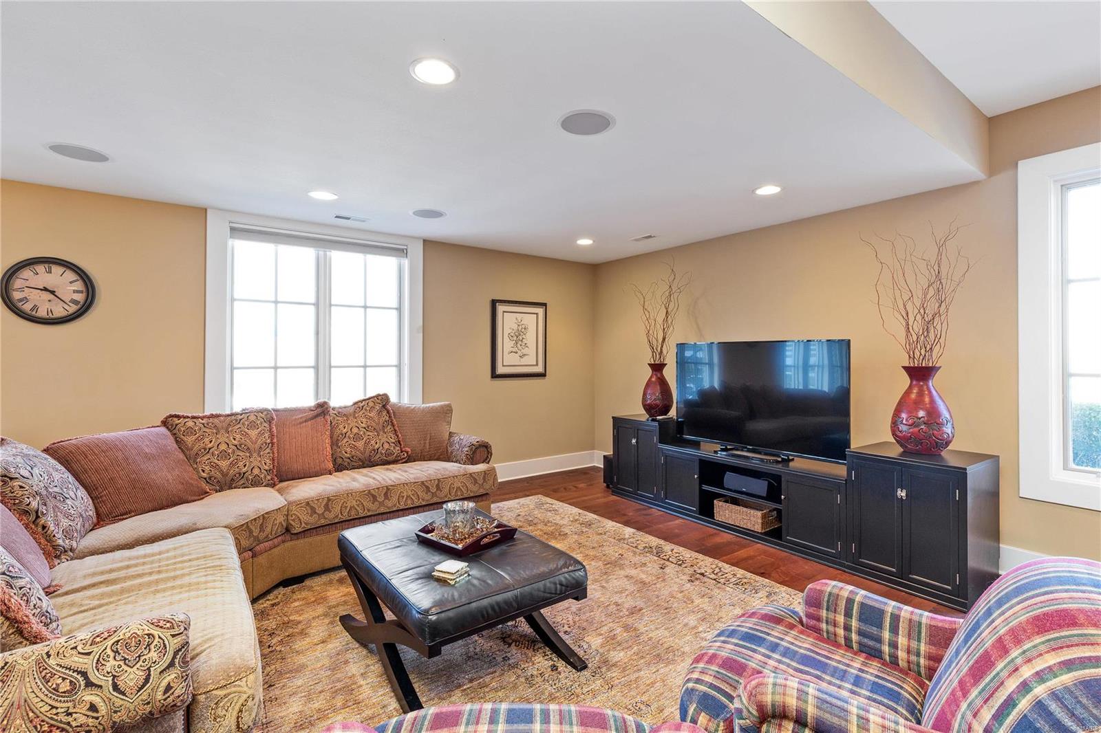 St Albans Bluffs Neighborhood - Residential