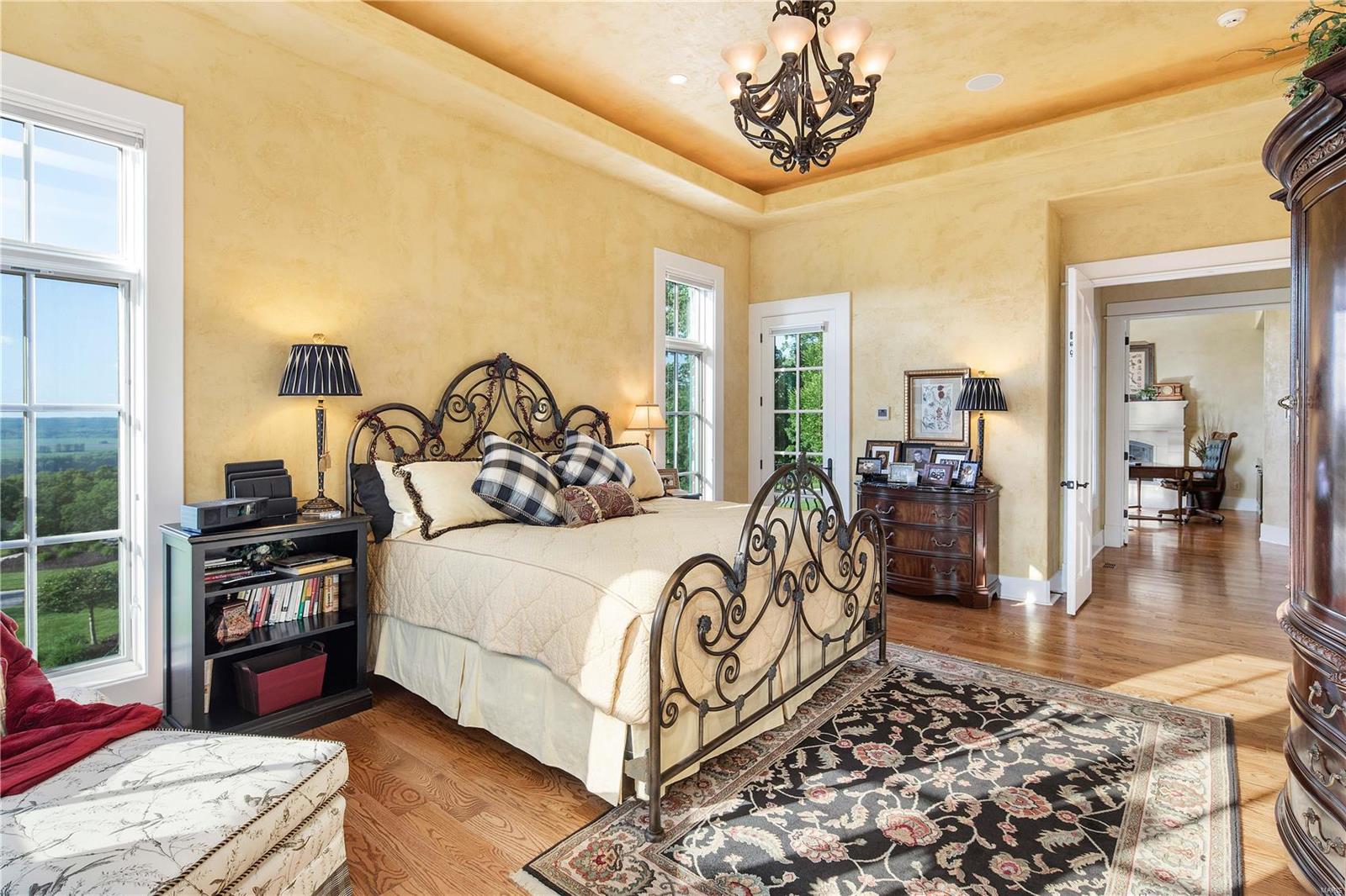 St Albans Bluffs Neighborhood - Residential