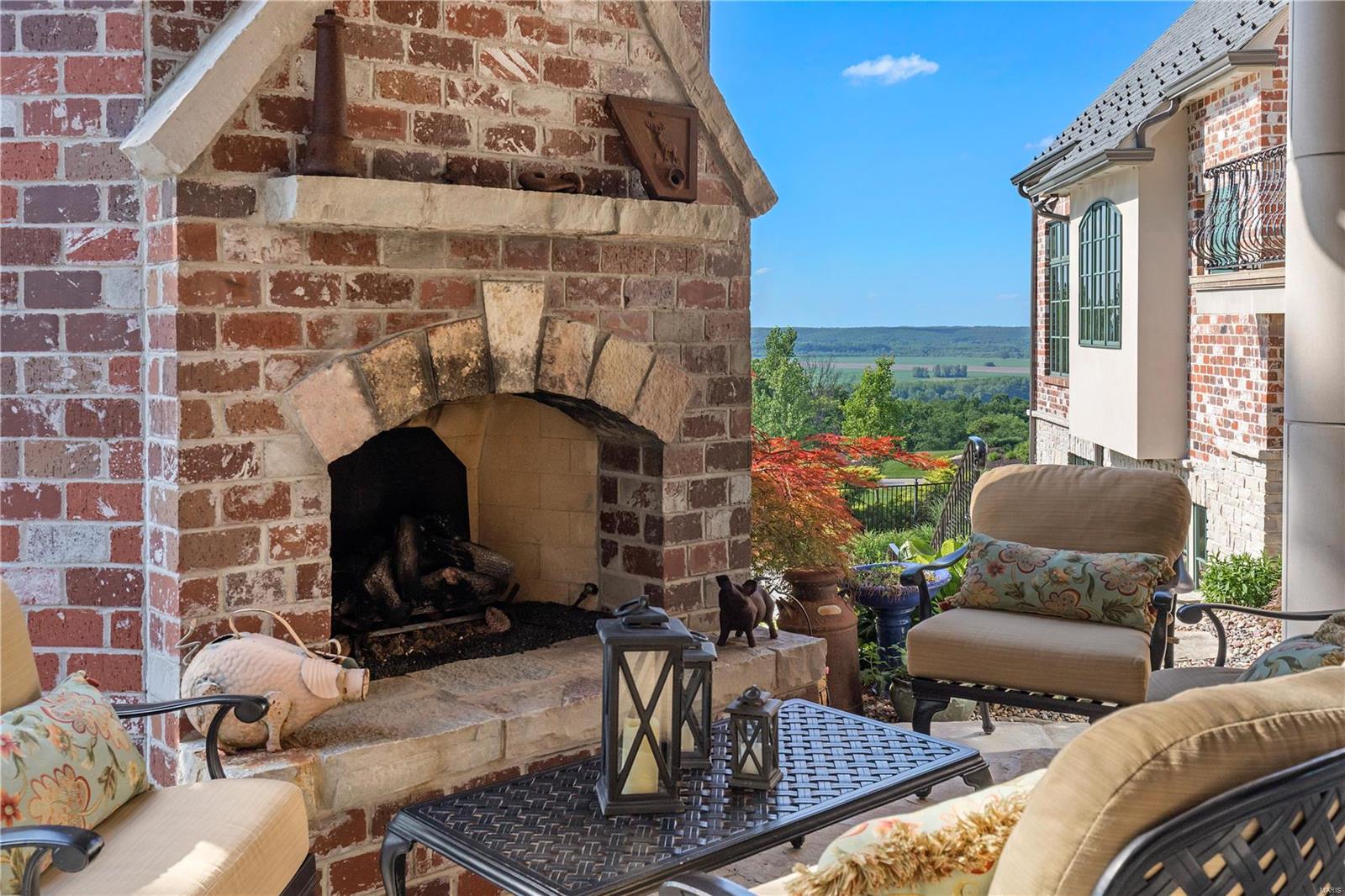 St Albans Bluffs Neighborhood - Residential