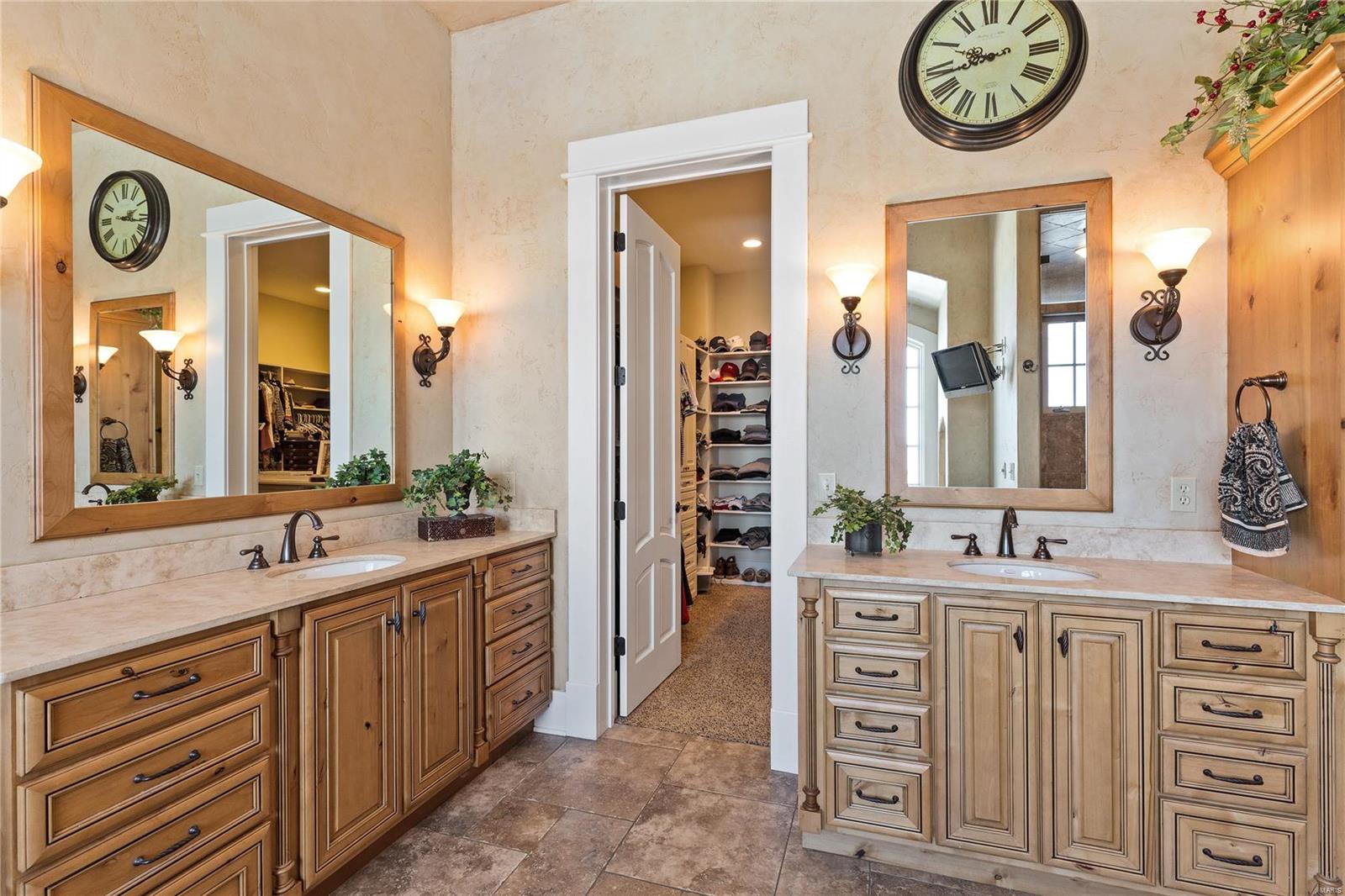 St Albans Bluffs Neighborhood - Residential