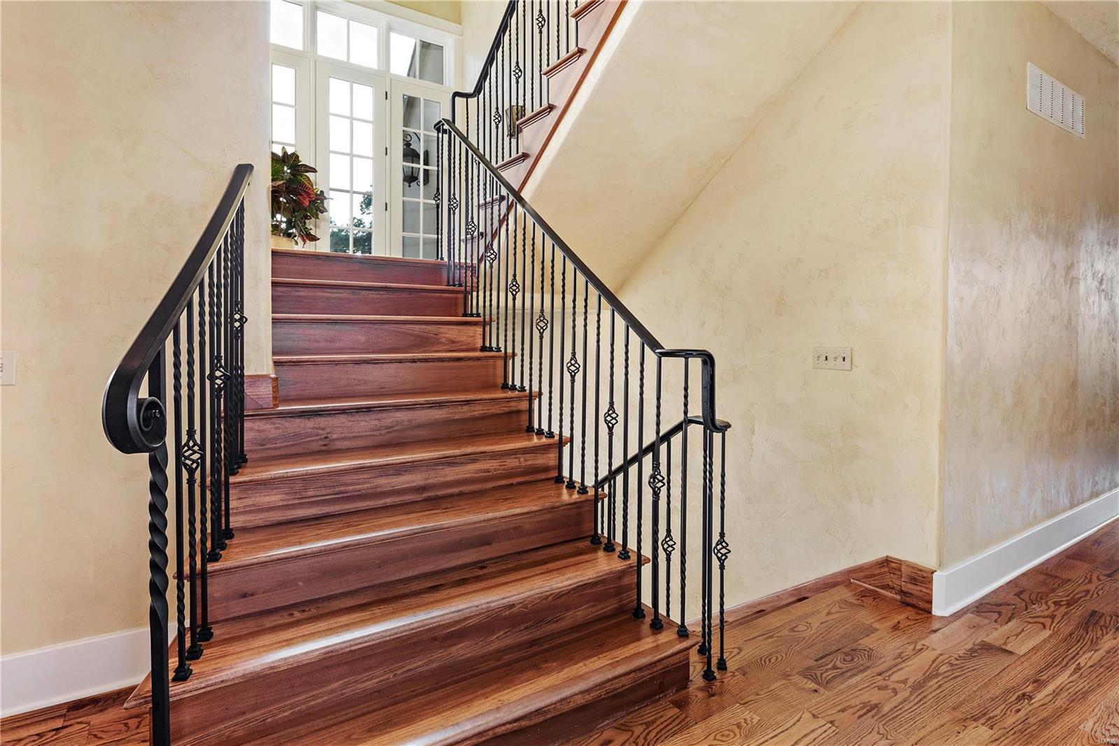 St Albans Bluffs Neighborhood - Residential