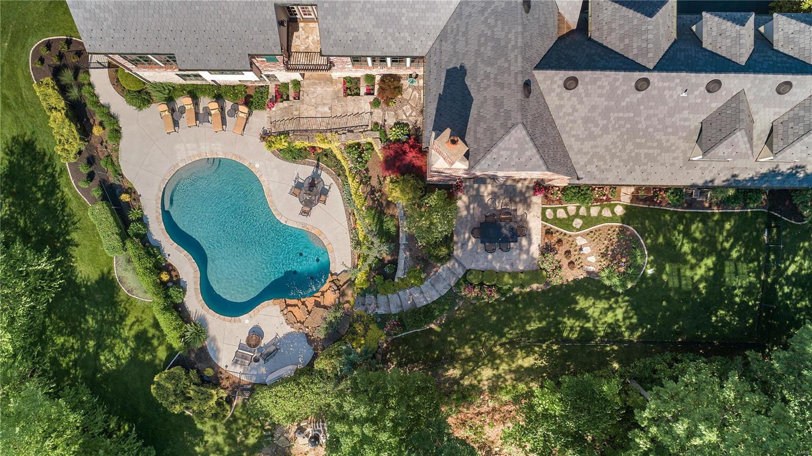 St Albans Bluffs Neighborhood - Residential