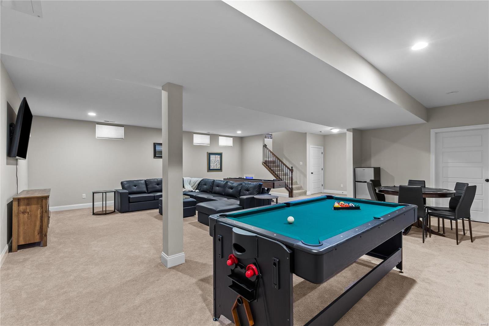 High School Terrace - Residential