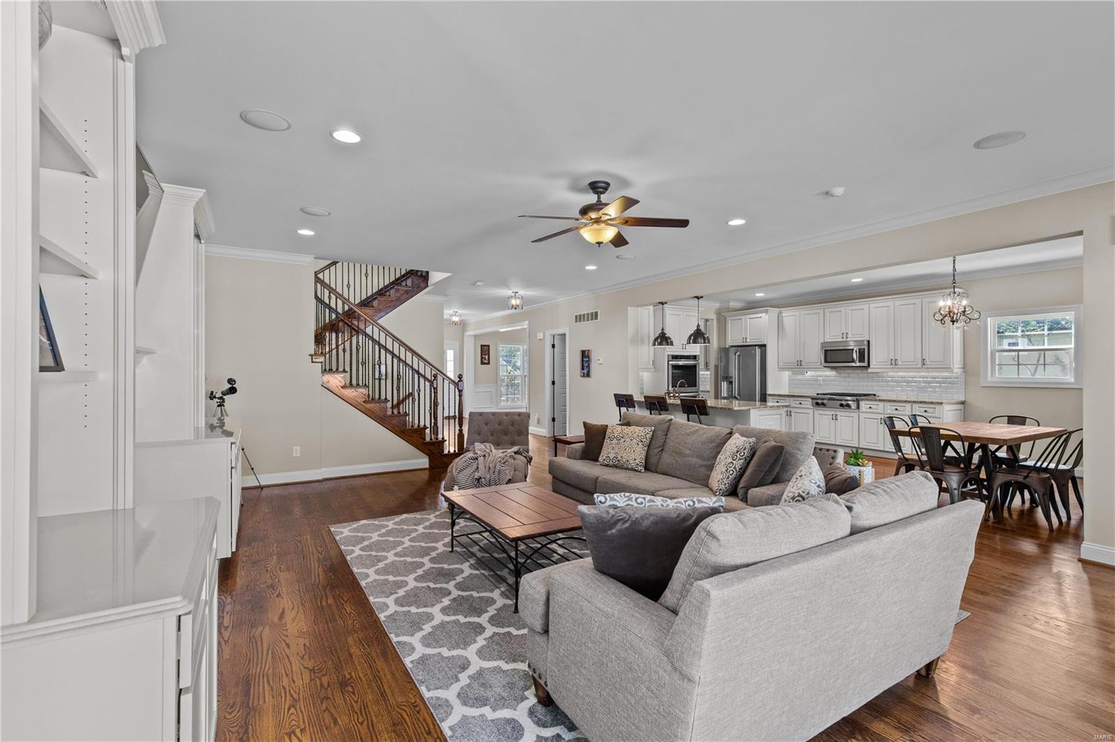 High School Terrace - Residential