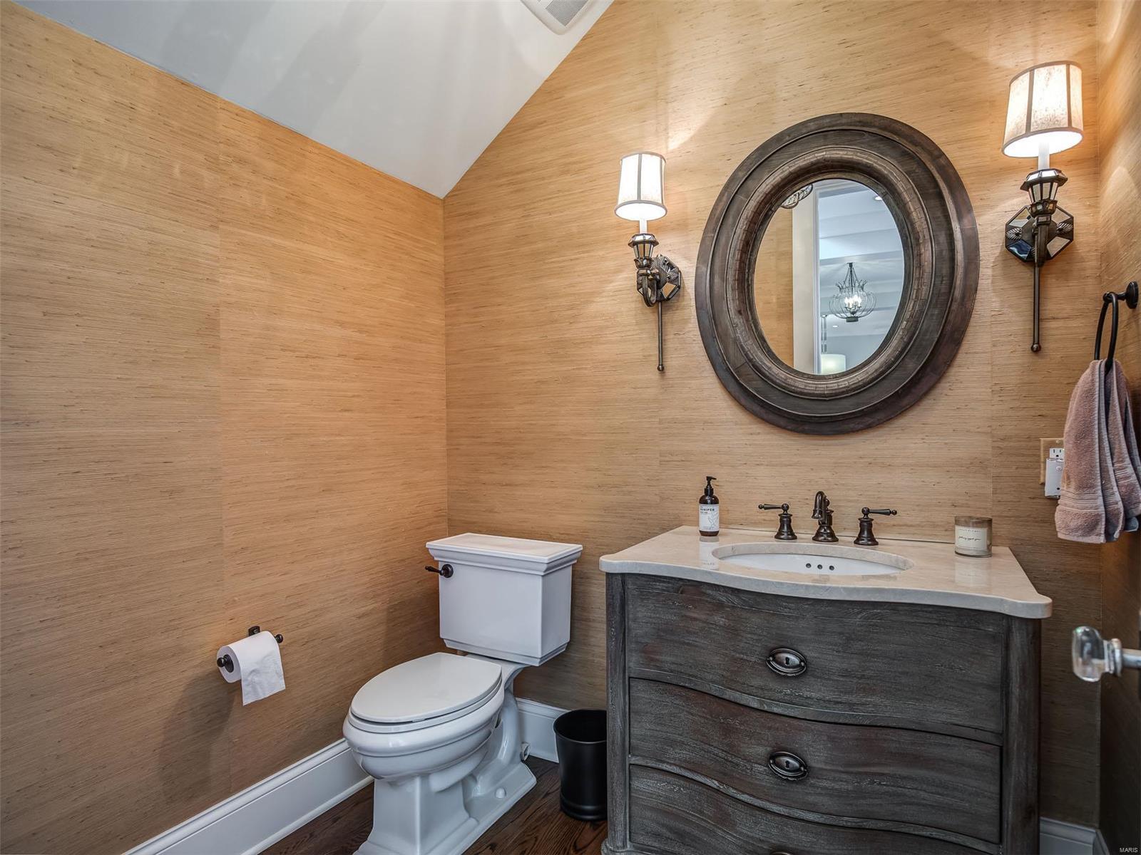 Mcdonald Tr Pt 2 Lts 31 & 32 & Sarpy - Residential