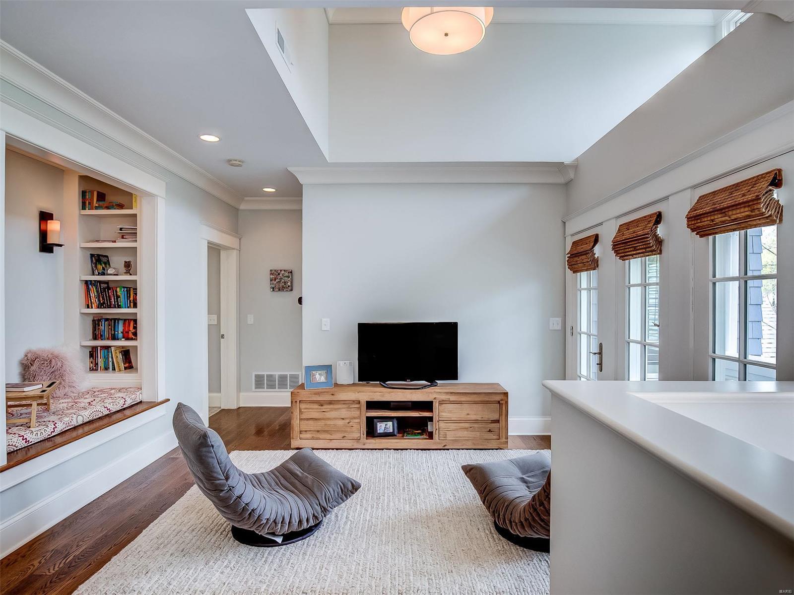 Mcdonald Tr Pt 2 Lts 31 & 32 & Sarpy - Residential