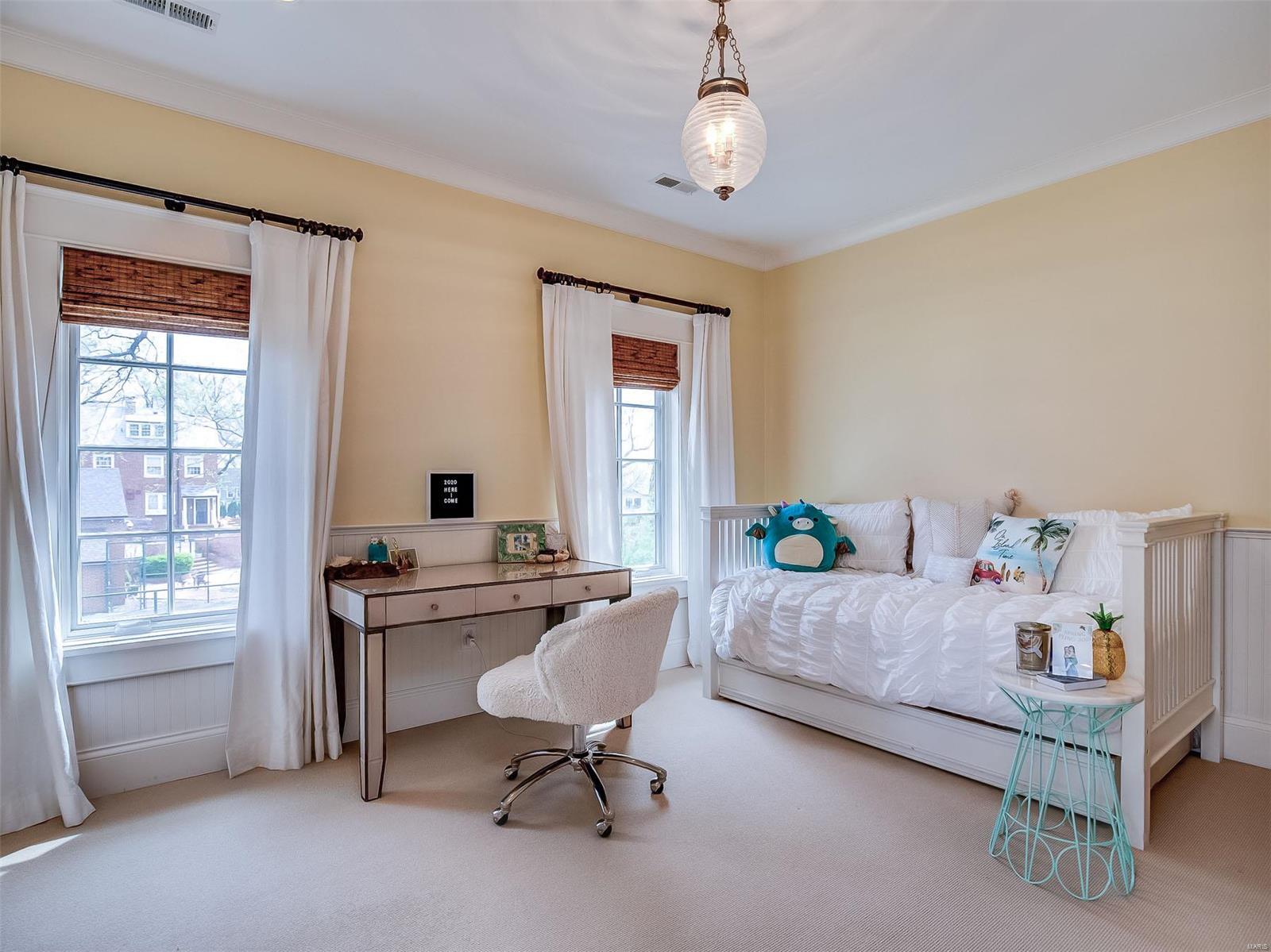 Mcdonald Tr Pt 2 Lts 31 & 32 & Sarpy - Residential