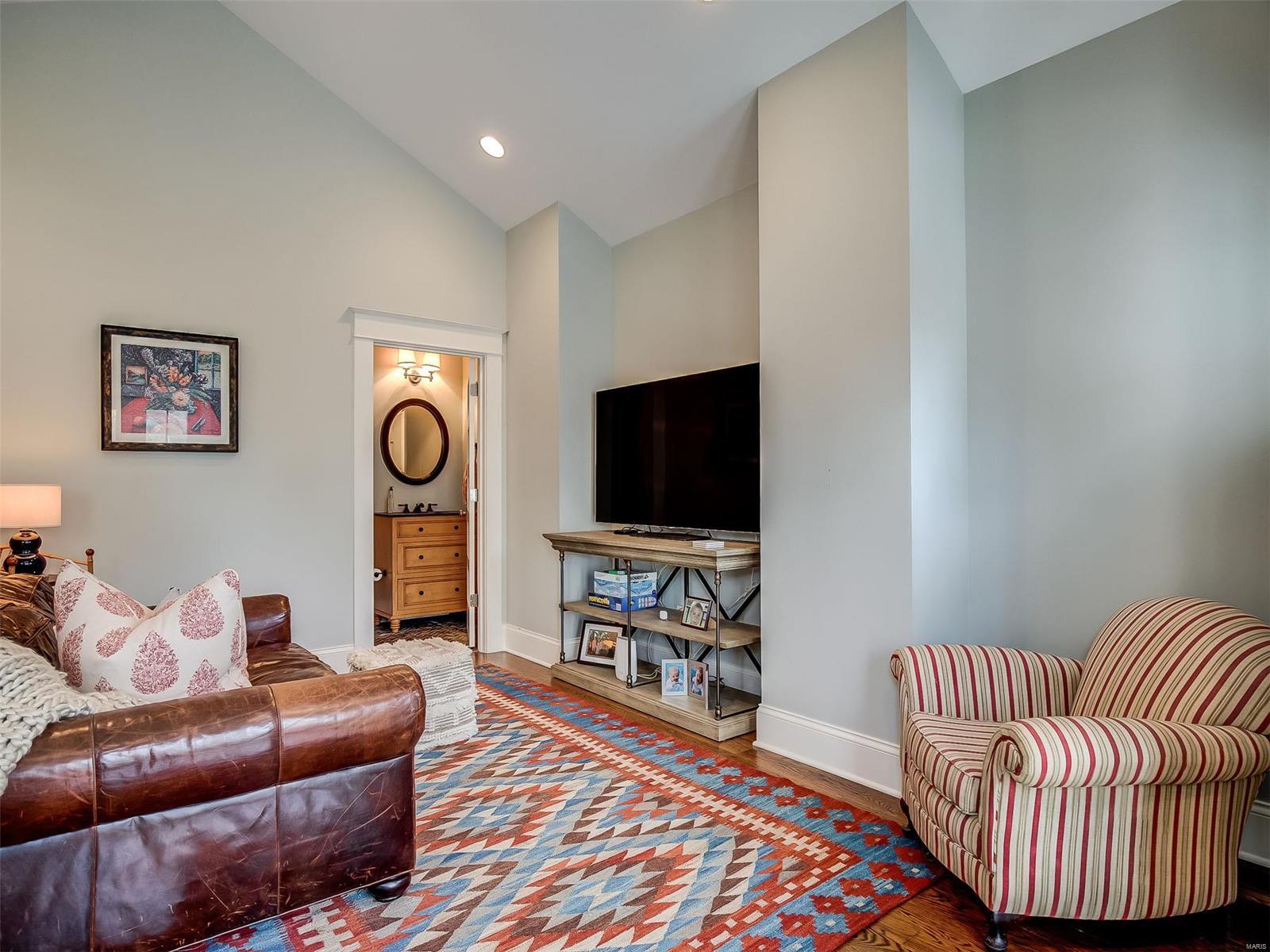 Mcdonald Tr Pt 2 Lts 31 & 32 & Sarpy - Residential