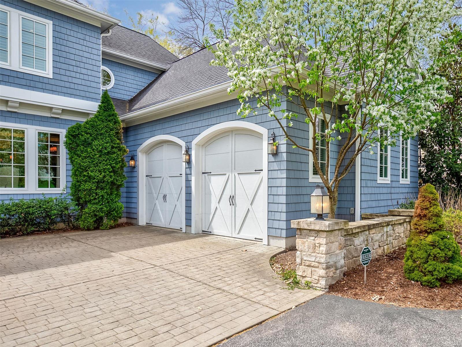 Mcdonald Tr Pt 2 Lts 31 & 32 & Sarpy - Residential