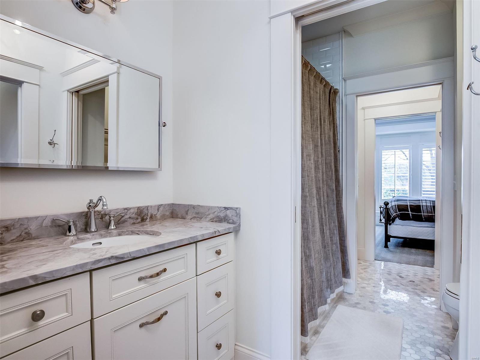 Mcdonald Tr Pt 2 Lts 31 & 32 & Sarpy - Residential