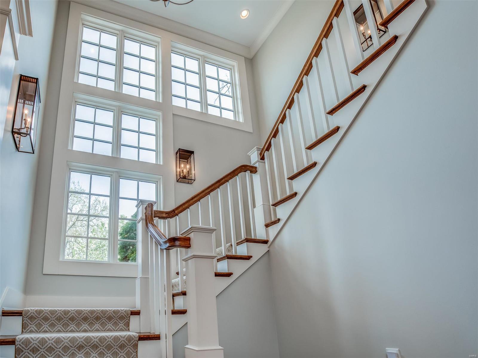 Mcdonald Tr Pt 2 Lts 31 & 32 & Sarpy - Residential