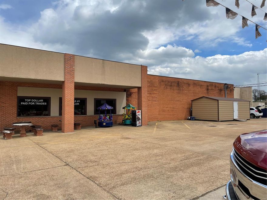 Seller is very motivated and open to offers! Building is over 11,000 square feet on 4.53 acres with highway visibility. Location: Corner Location, High Traffic, Hwy/Interstate Frntg