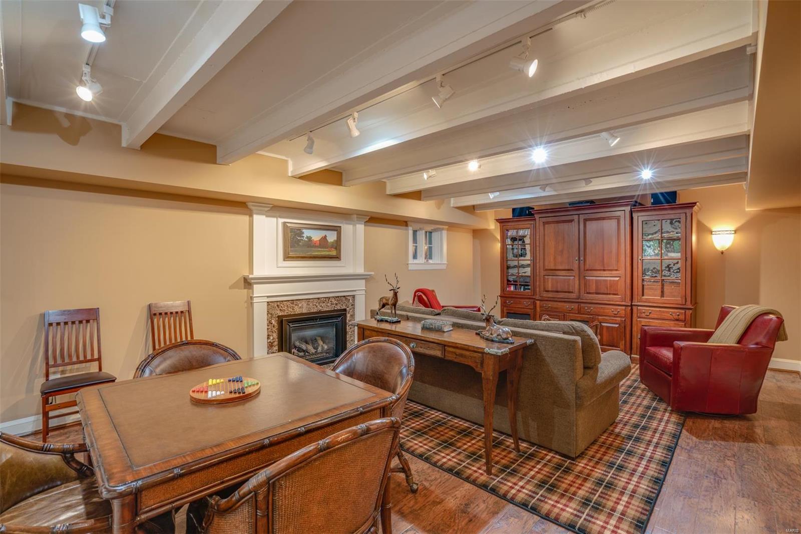 Ladue Acres - Residential