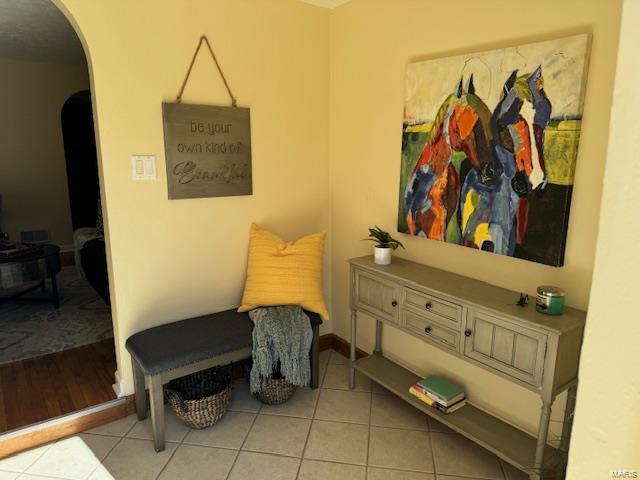 Alton, Illinois 62002, United States, 2 Bedrooms Bedrooms, ,1 BathroomBathrooms,Residential,Pending,37917