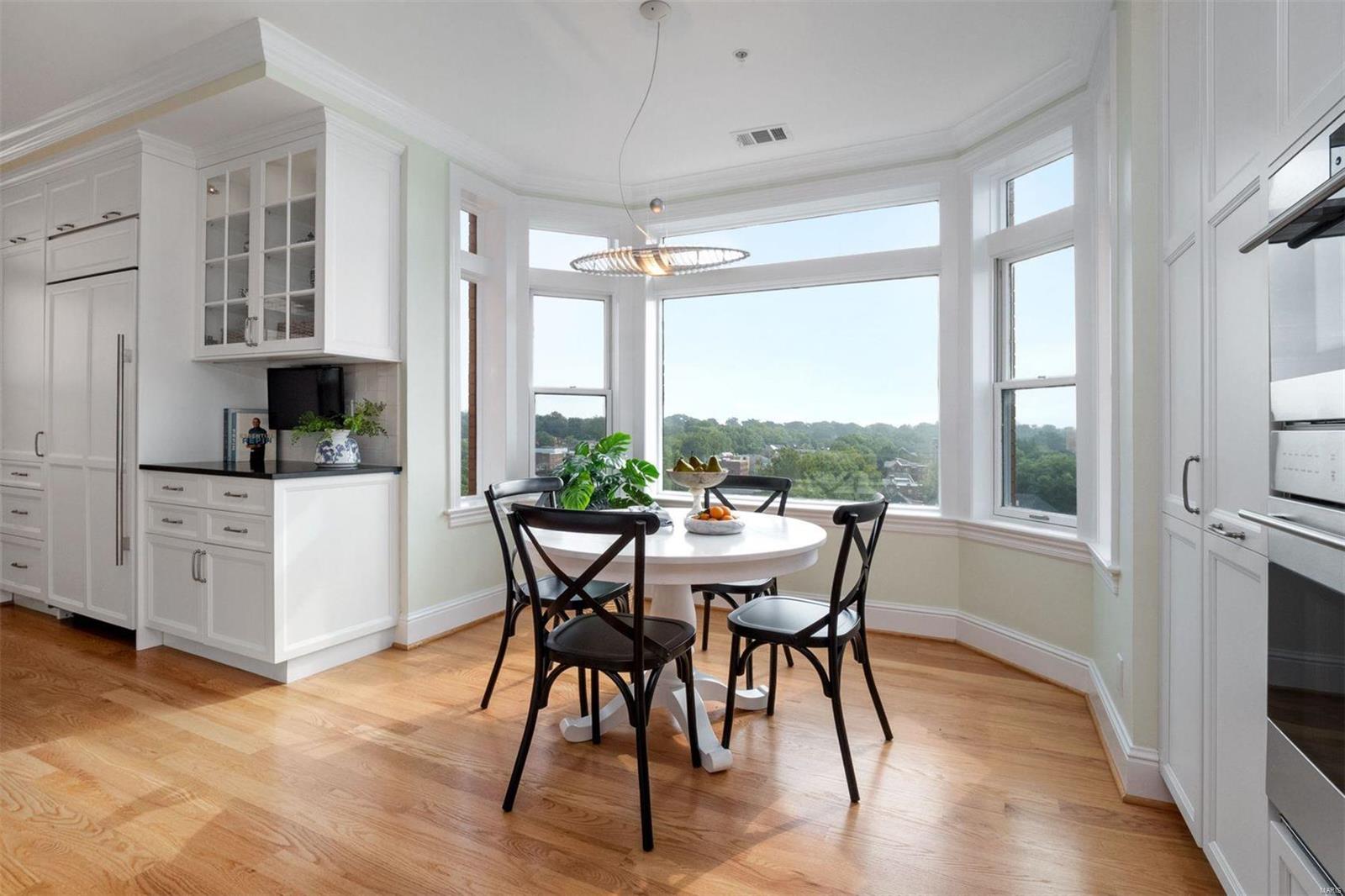 Residence At 800 S Hanley A Condo - Residential