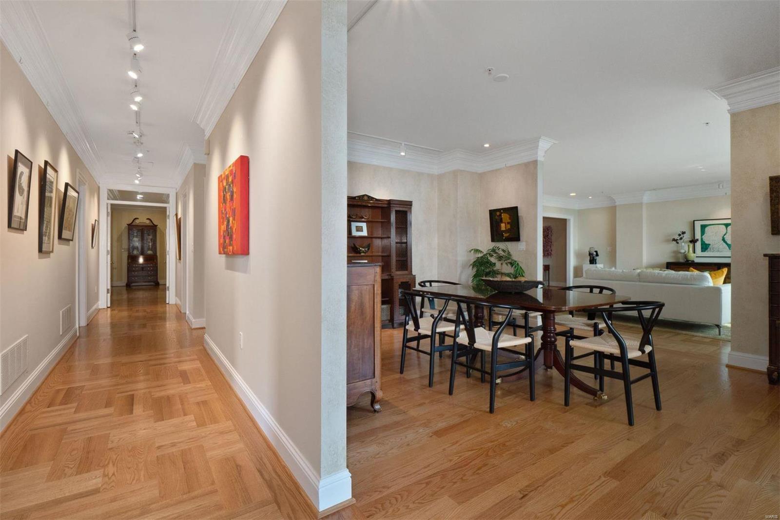 Residence At 800 S Hanley A Condo - Residential