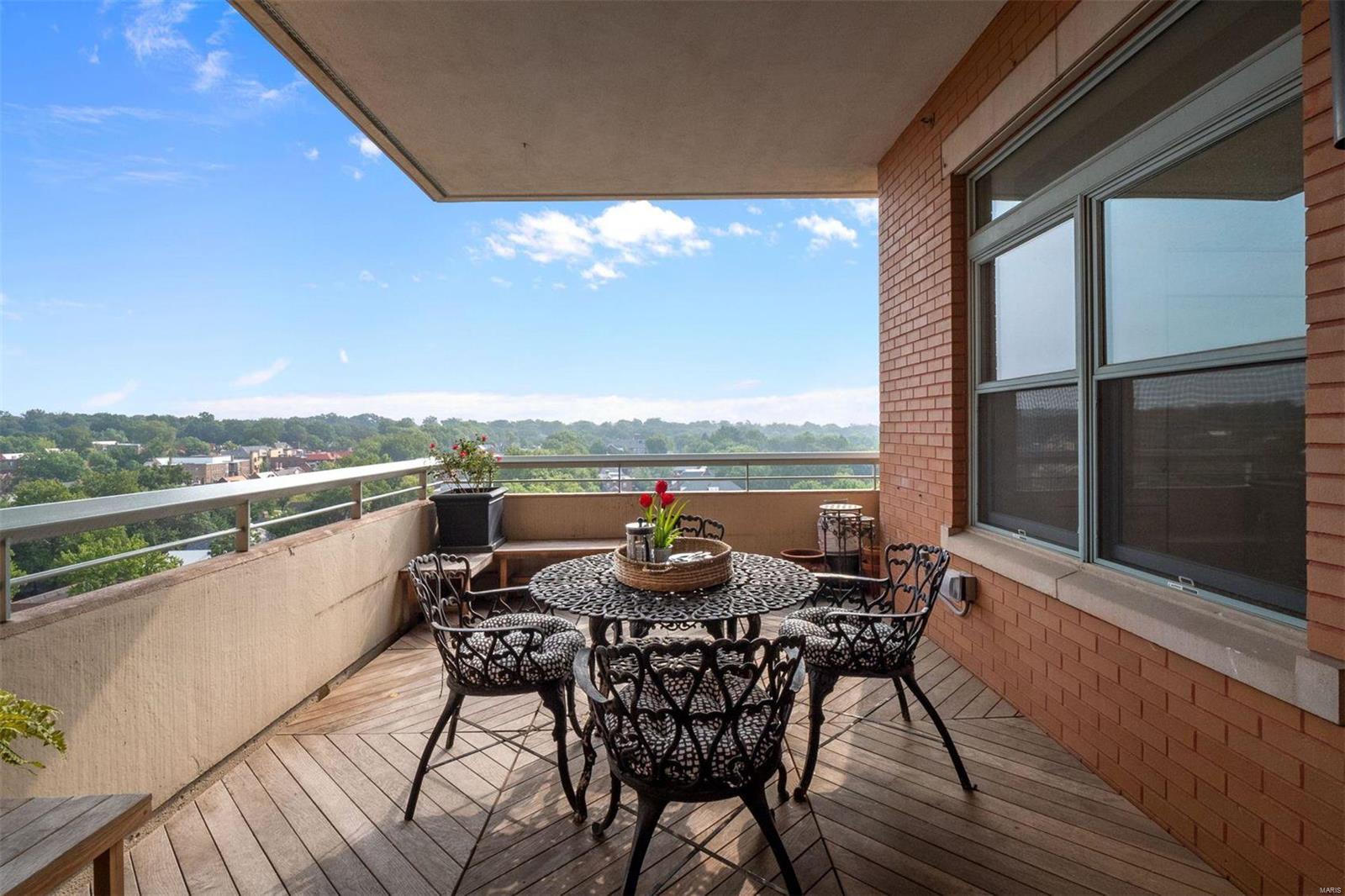 Residence At 800 S Hanley A Condo - Residential