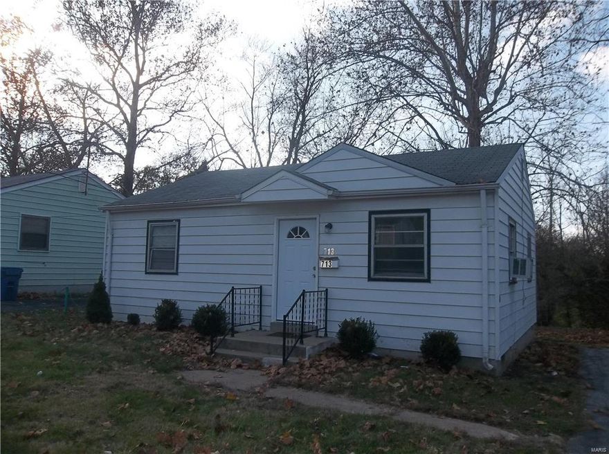 Adorable 2 bedroom, 1 bath ranch home