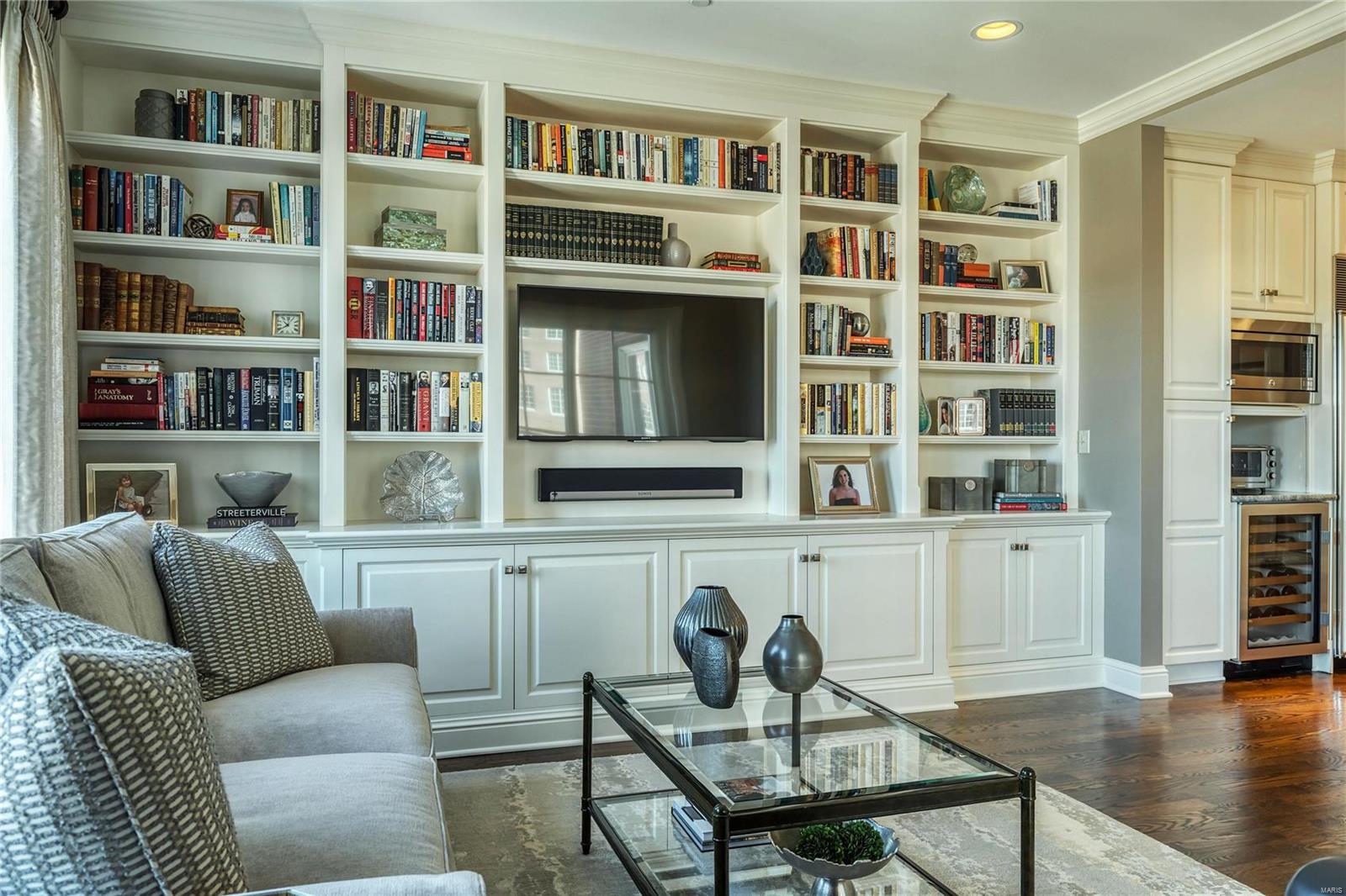 Plaza In Clayton A Condo The - Residential