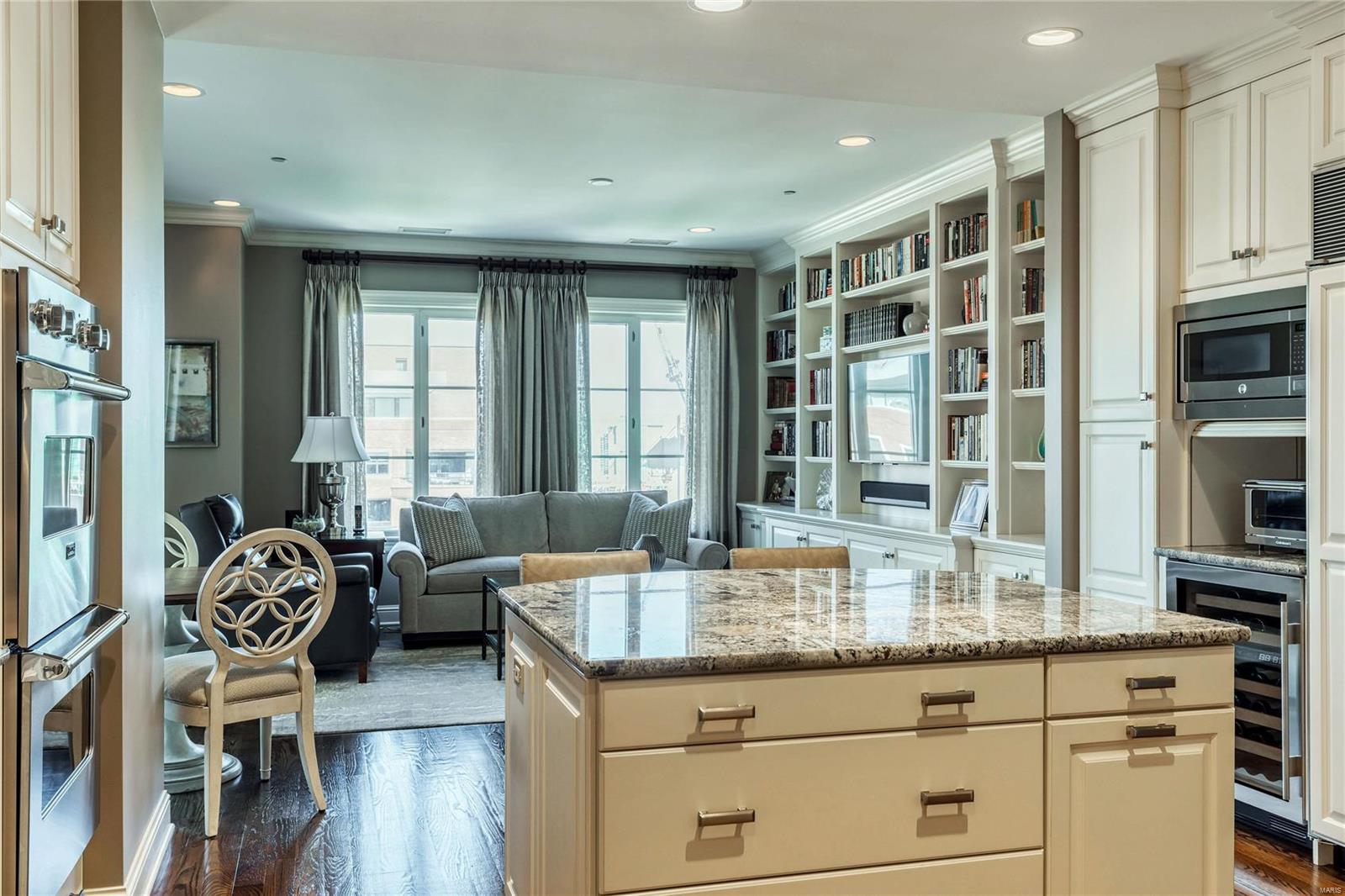 Plaza In Clayton A Condo The - Residential