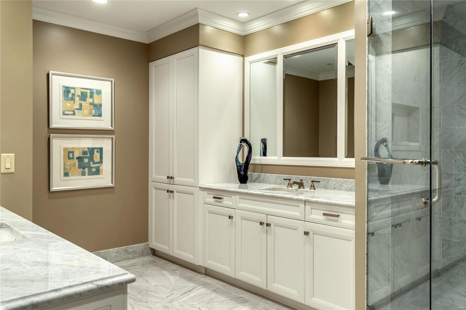 Plaza In Clayton A Condo The - Residential