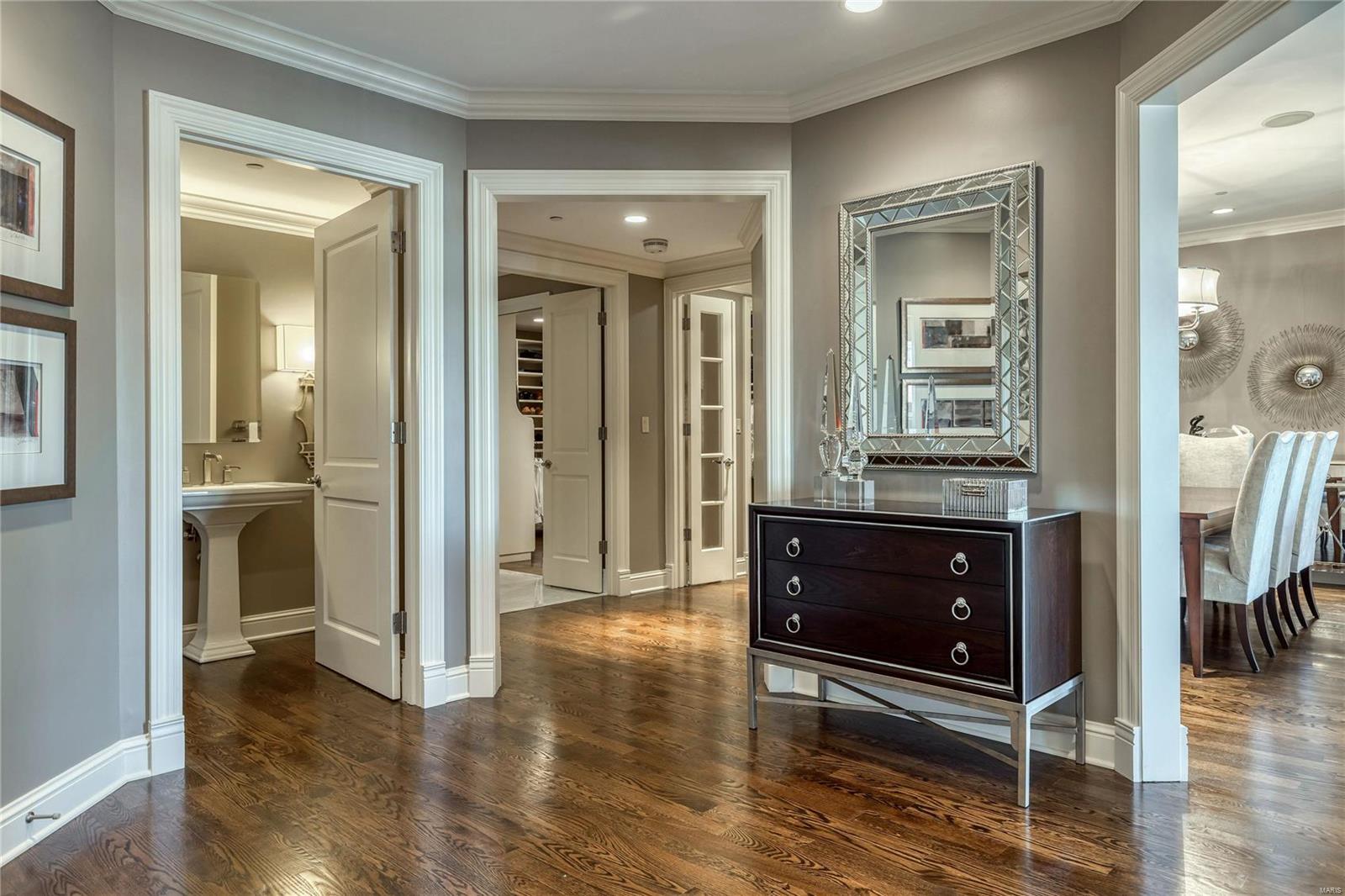 Plaza In Clayton A Condo The - Residential