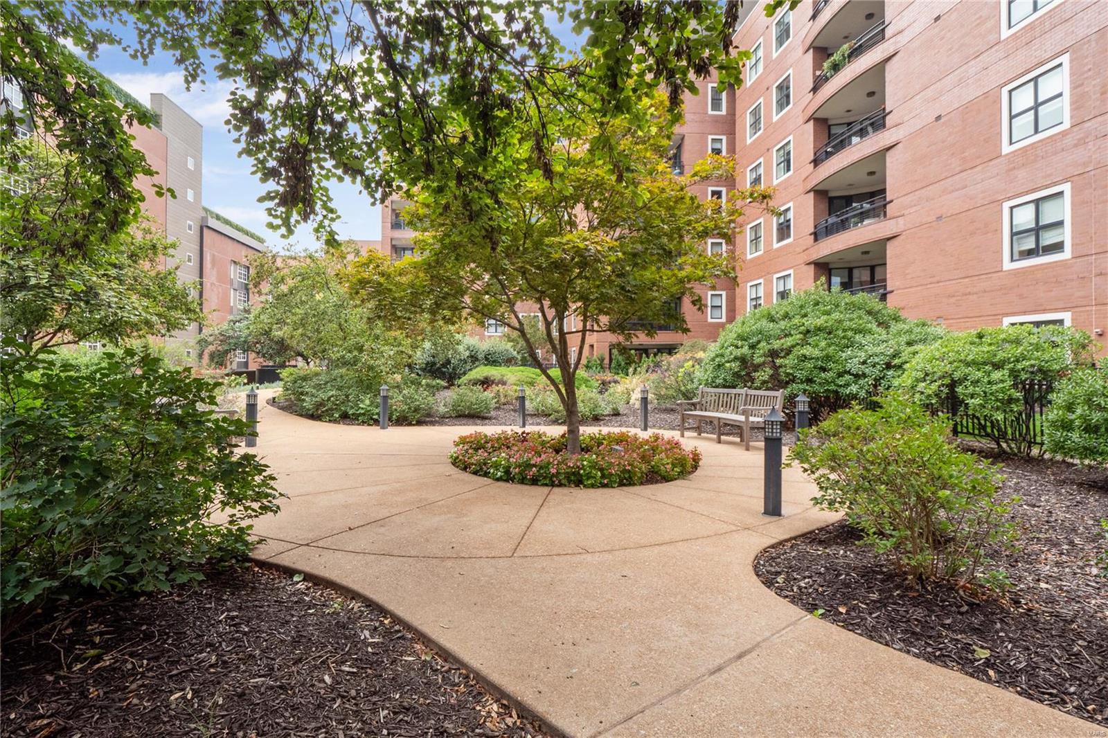 Crescent Condo - Residential