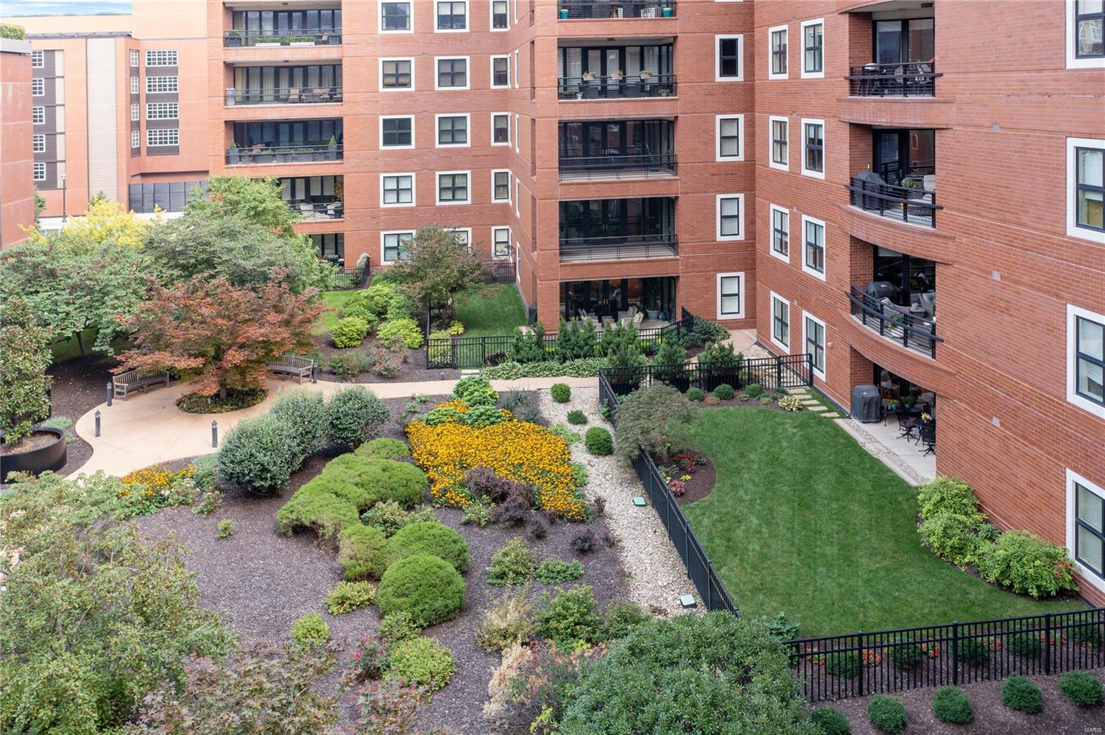 Crescent Condo - Residential