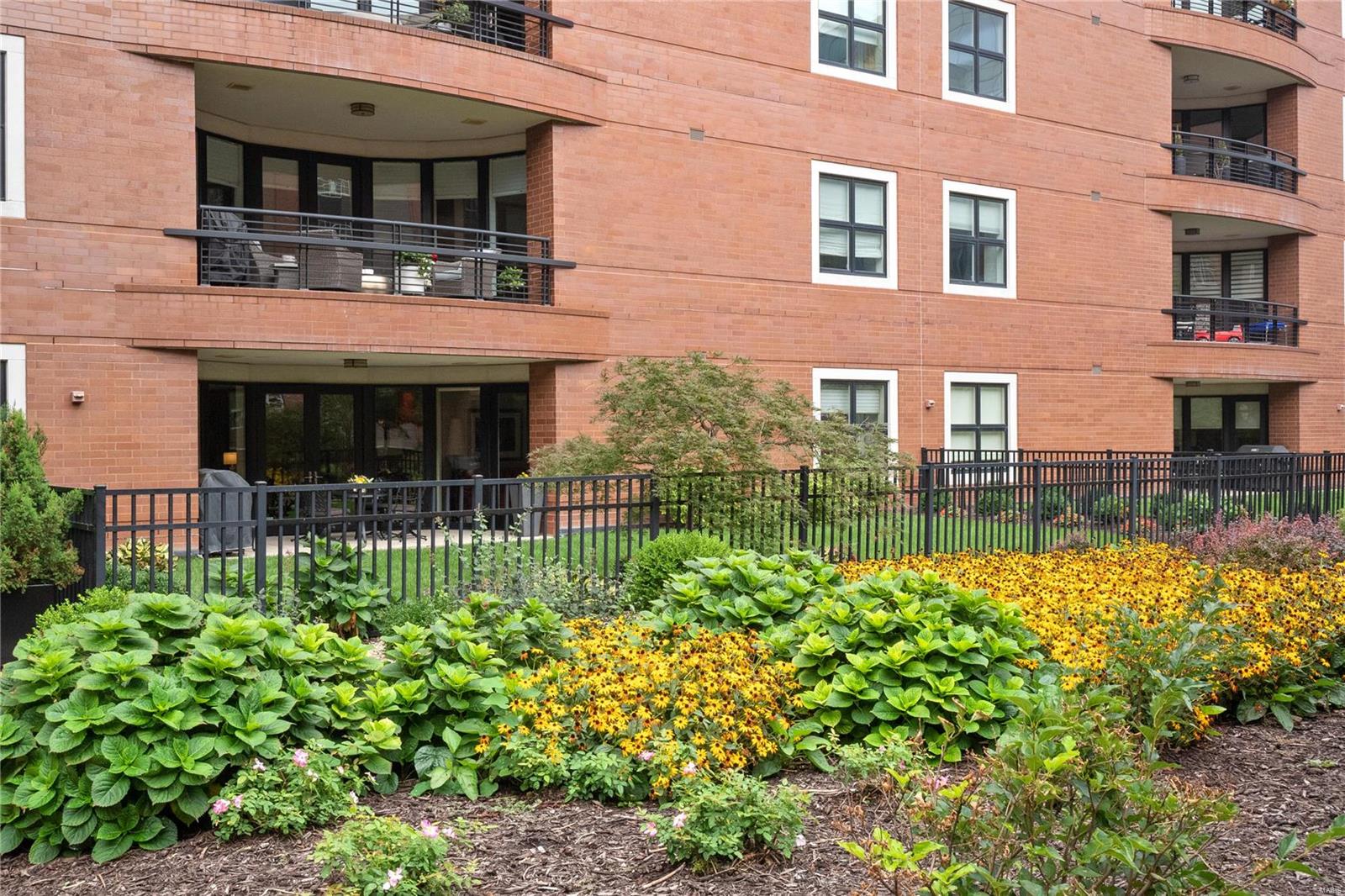 Crescent Condo - Residential