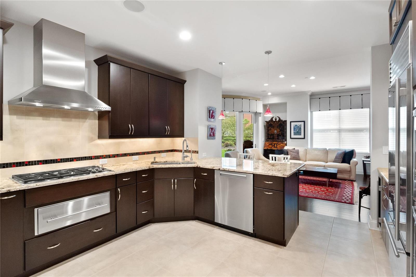 Crescent Condo - Residential