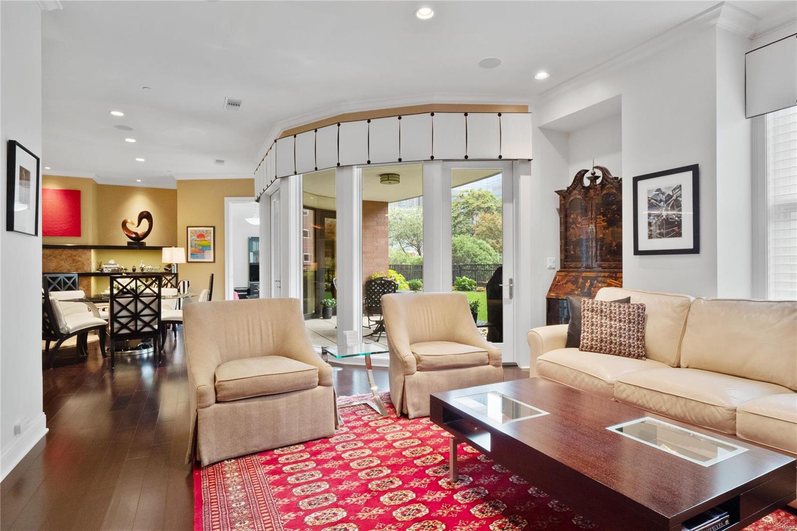 Crescent Condo - Residential