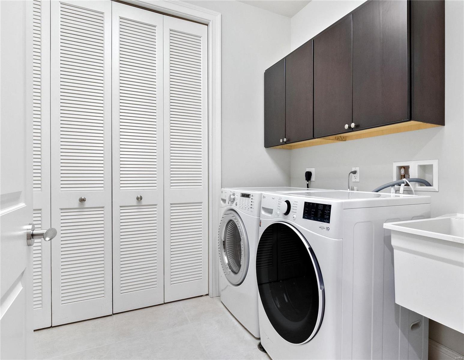 Crescent Condo - Residential