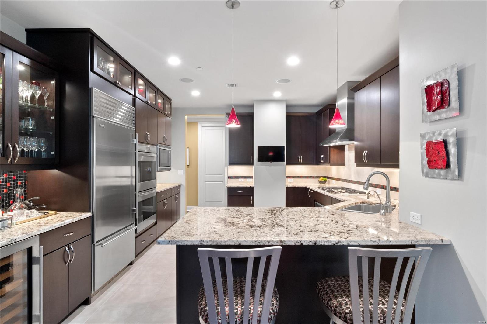 Crescent Condo - Residential