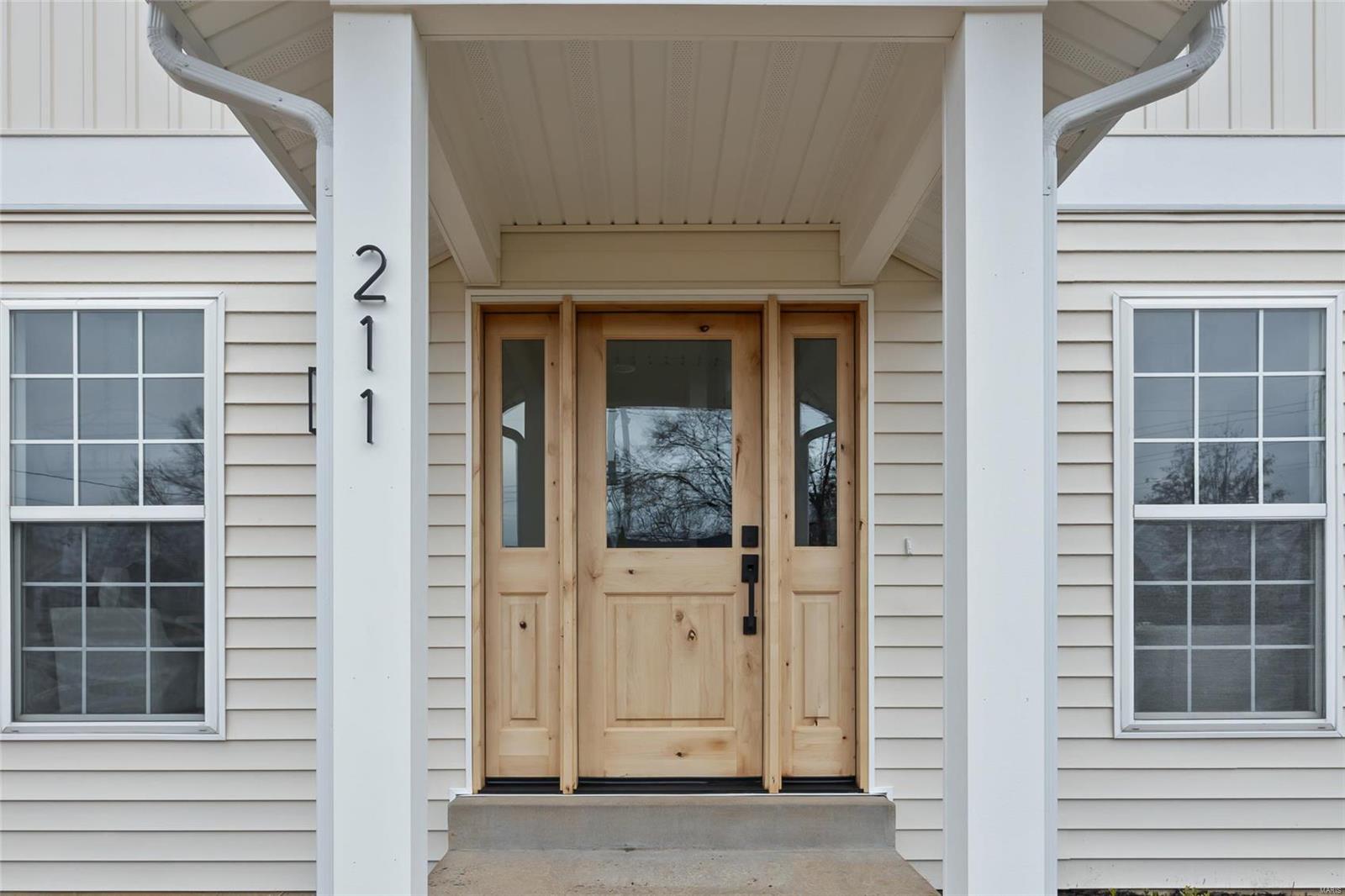 211 Midway Ave