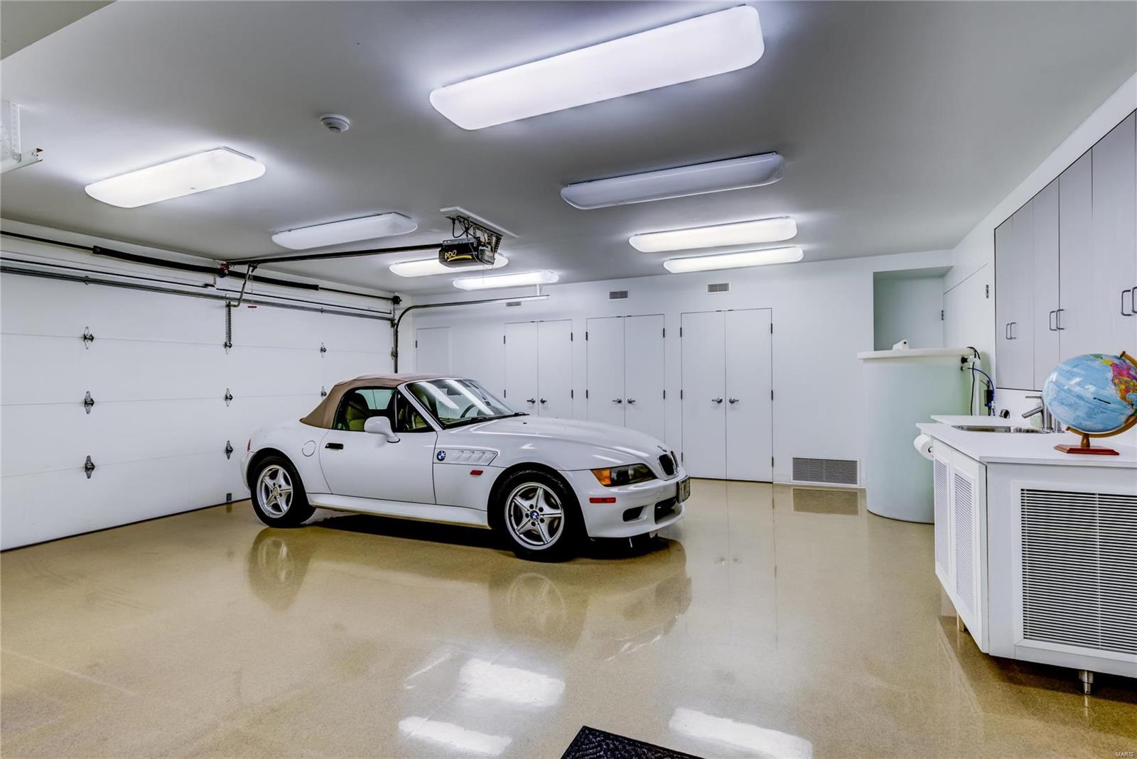 Hugo Essen Farm Sub Of Pt Lts 11 & 12 - Residential