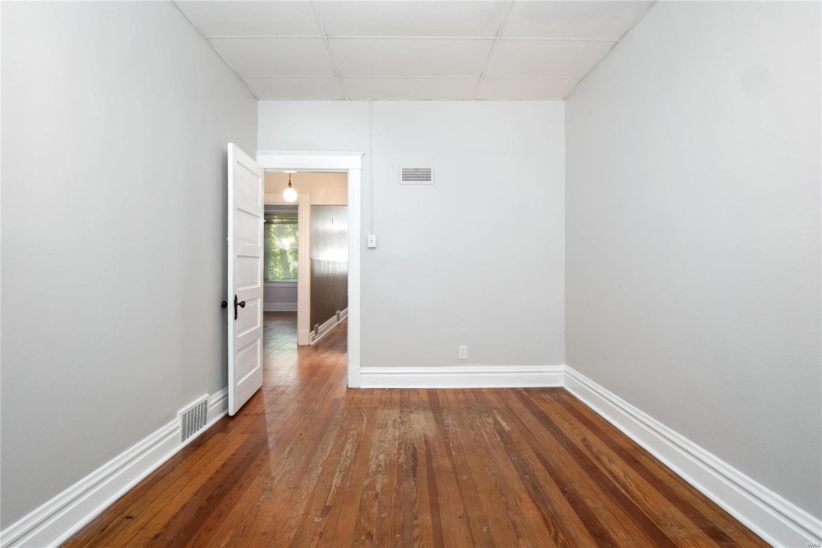 St Louis Commons Add - Residential