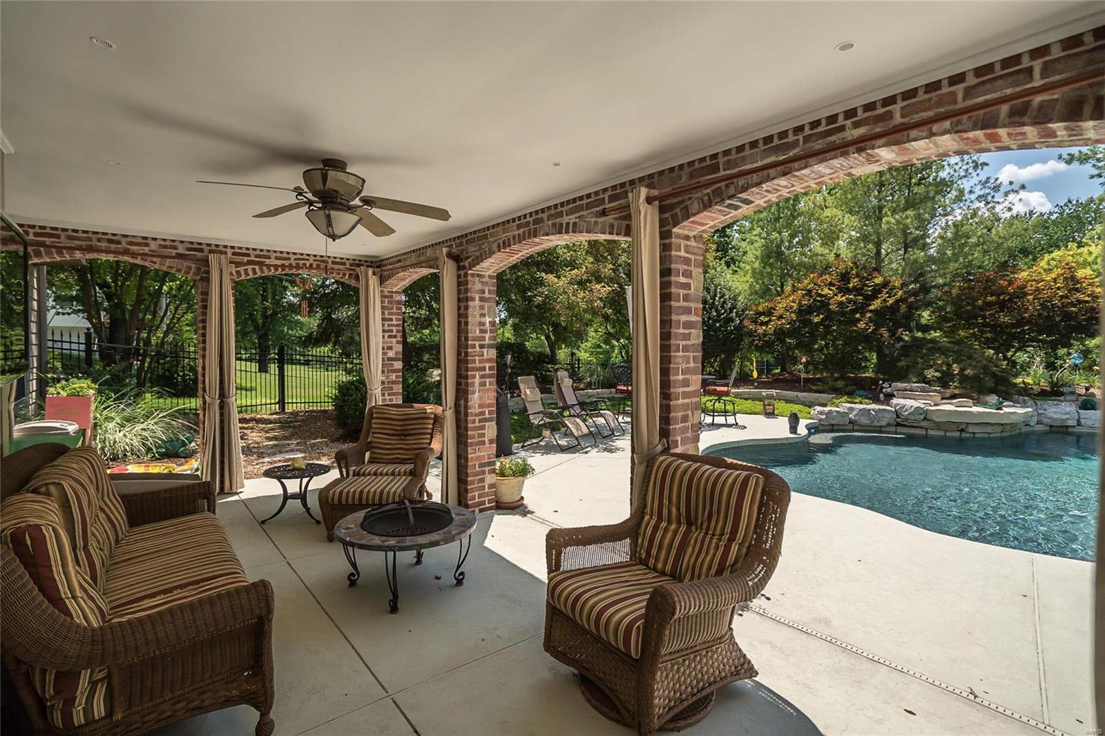 Ladue Meadows - Residential