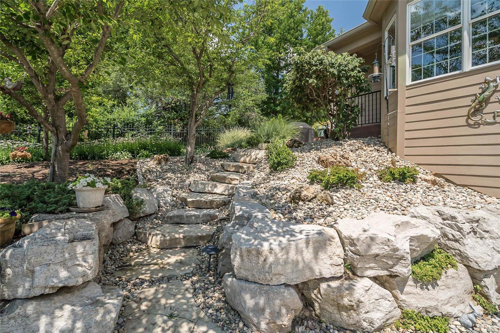 Ladue Meadows - Residential