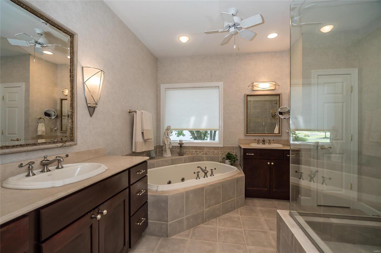 Ladue Meadows - Residential