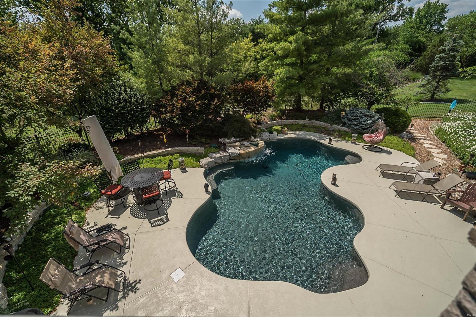 Ladue Meadows - Residential