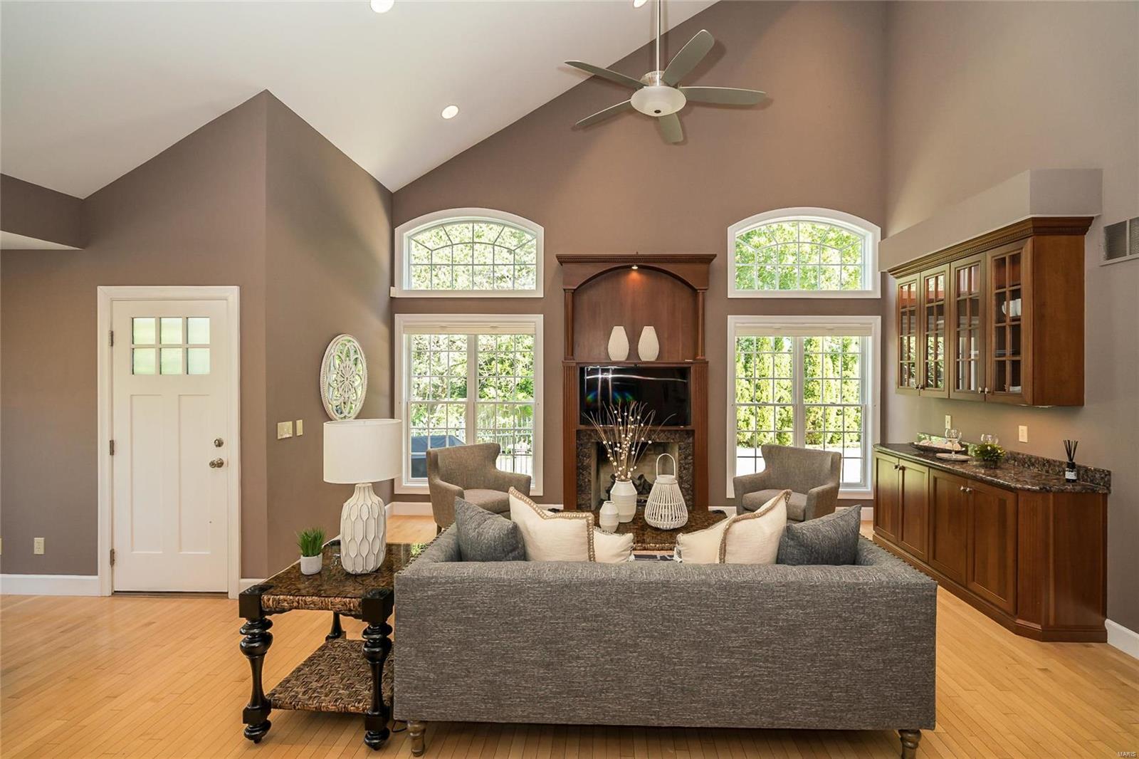 Ladue Meadows - Residential